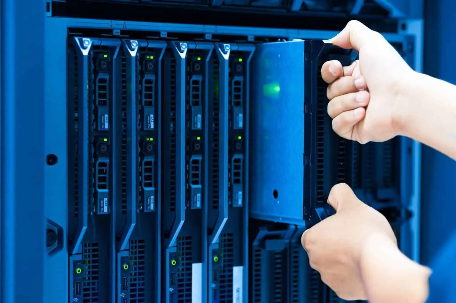 server data storage scaled 1
