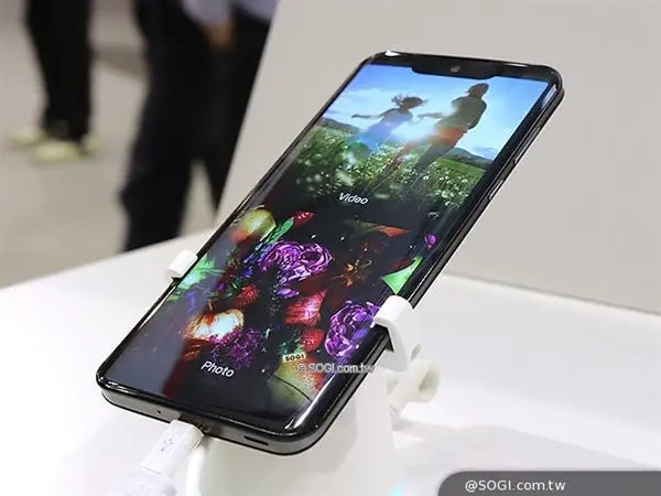 sharp aquos zero e