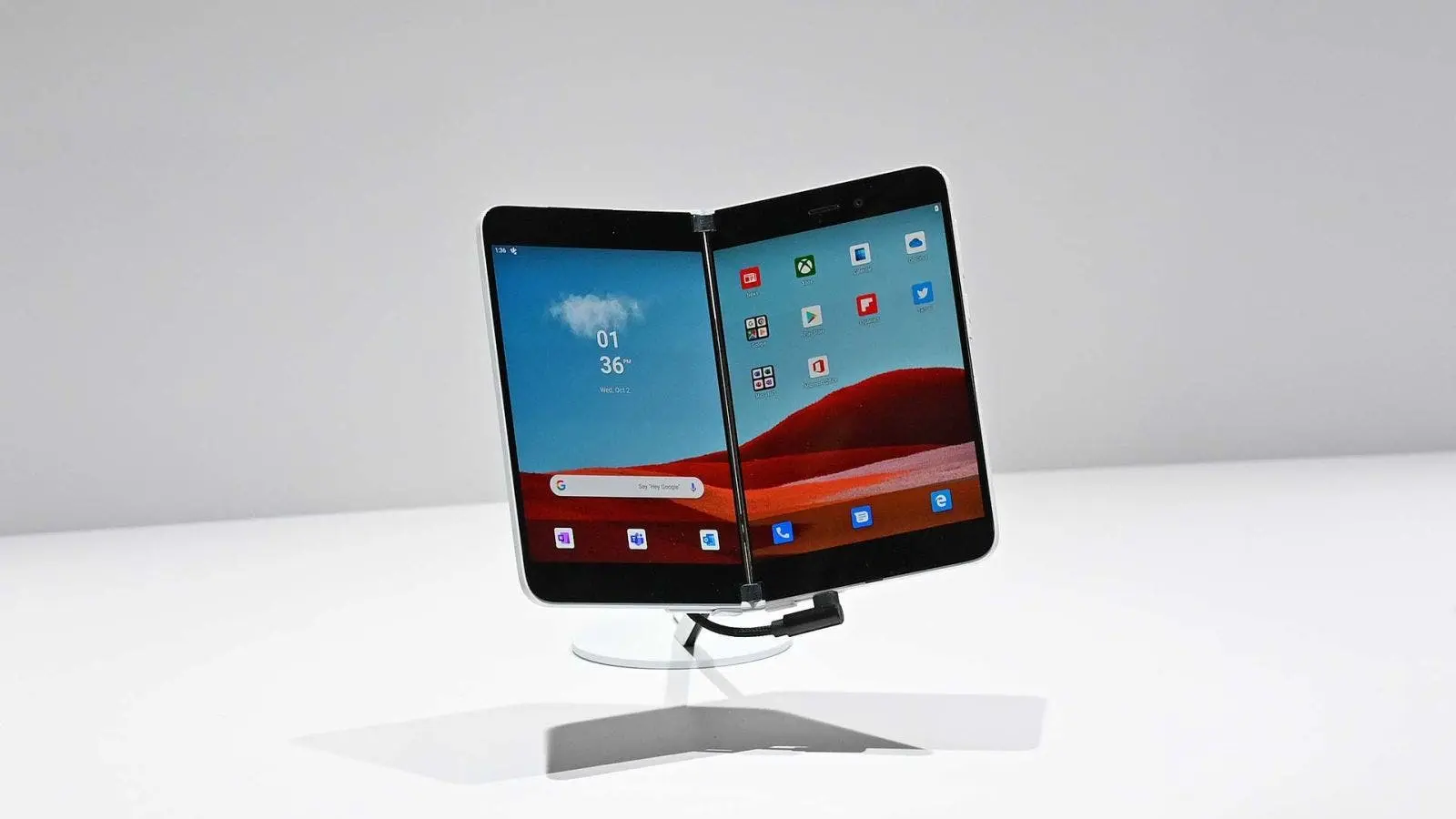 surface duo sam rutherford gizmodo