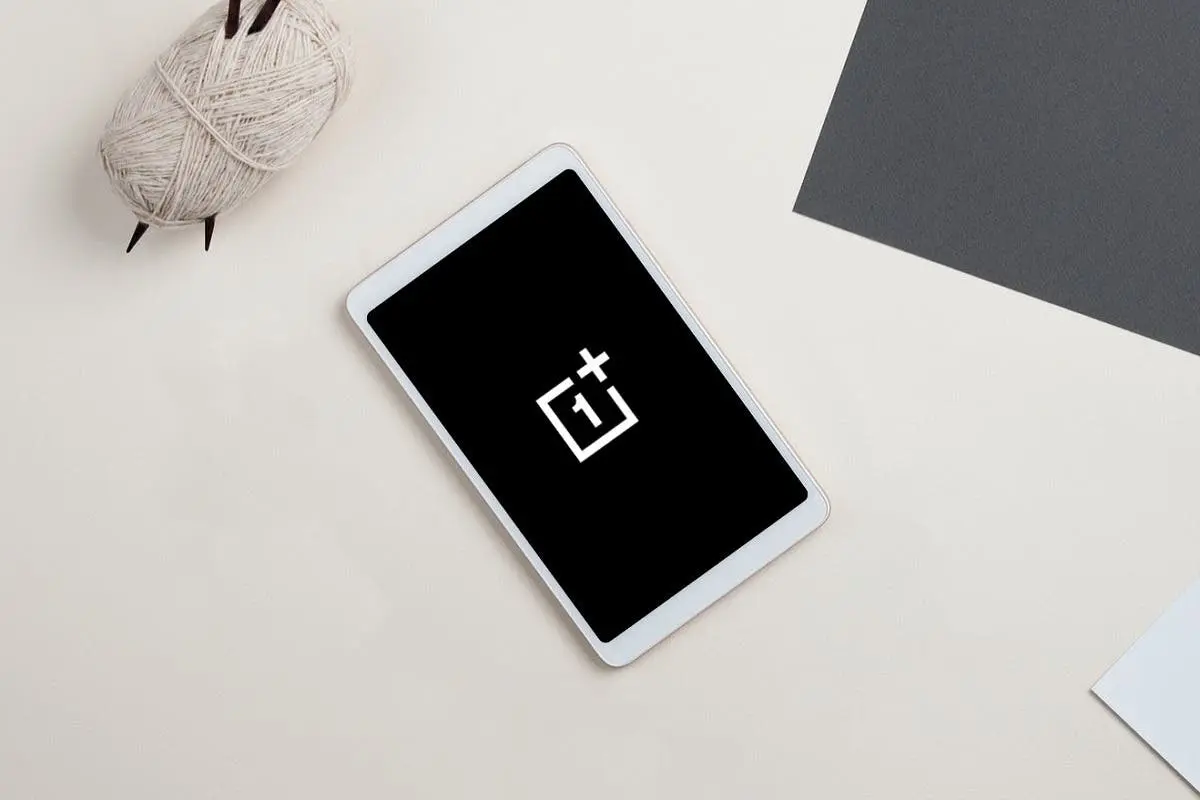 tablet mockup with oneplus logo