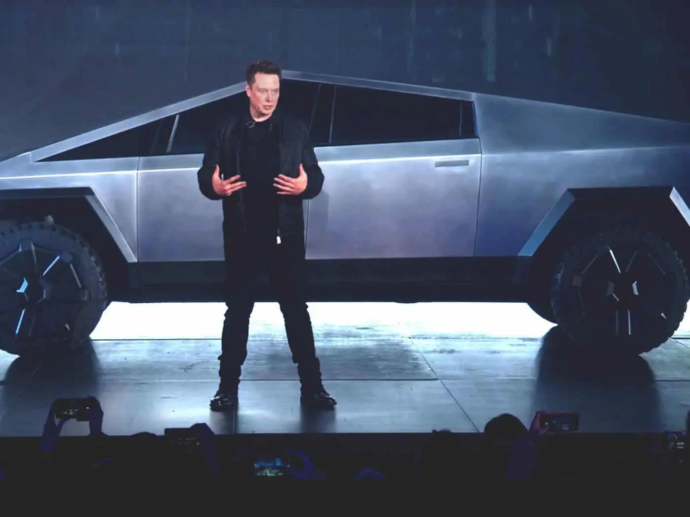 tesla sc thumb textless