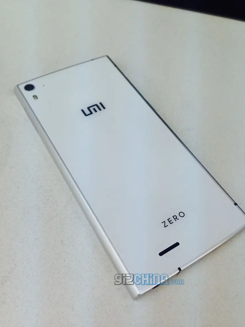 umi zero white