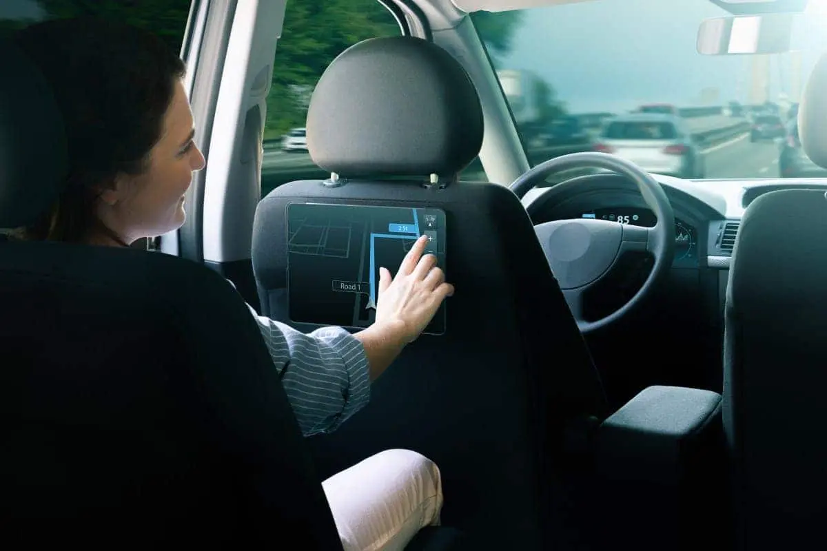 waymo one offering driverless taxi service in phoenix