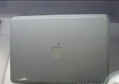 white macbook pro clone