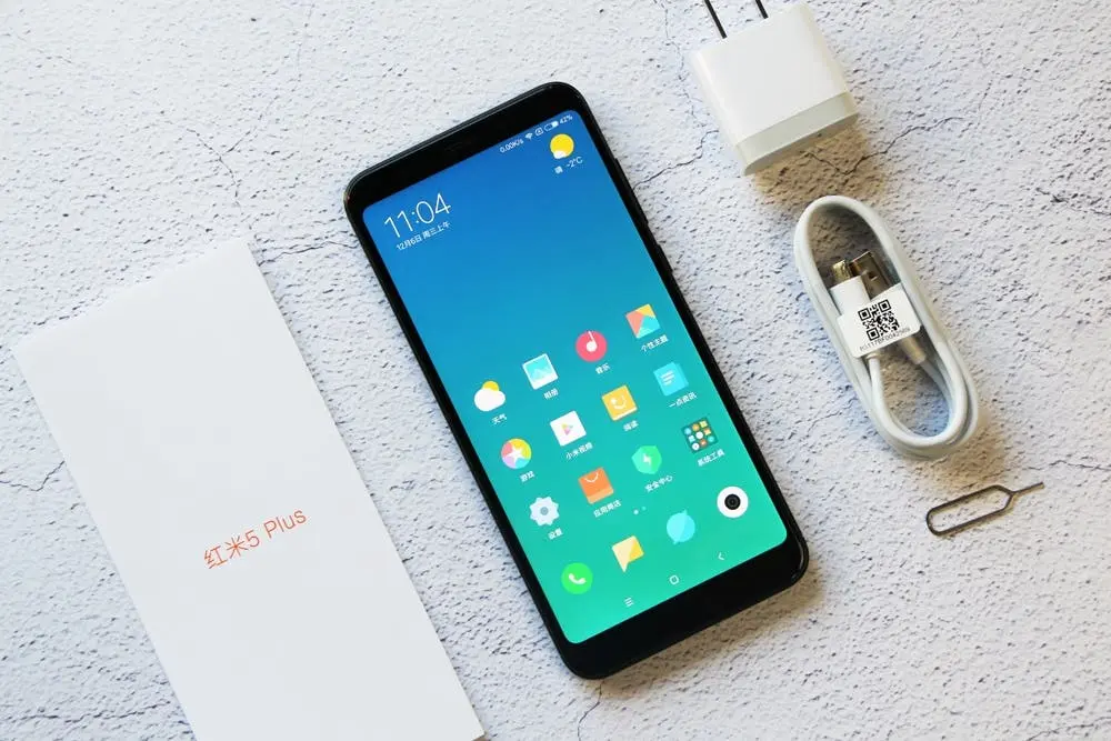 xiaomi redmi 5 plus mobile phone 7