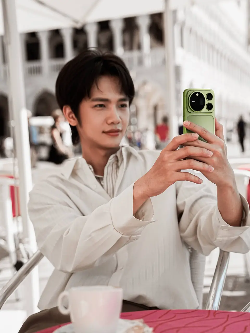 HONOR Magic9 Pro Max -design debut at Venice Film Festival-1