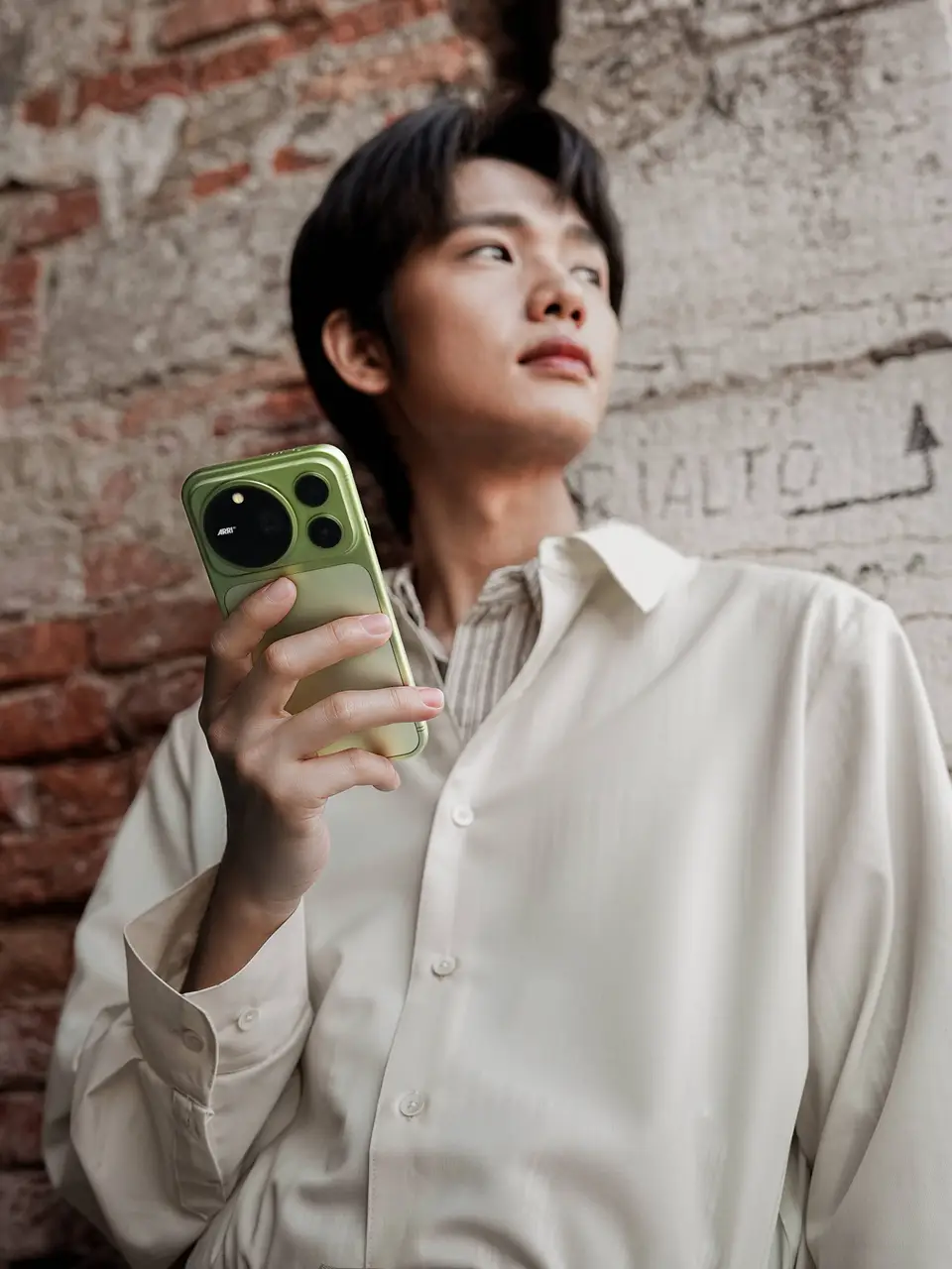 HONOR Magic9 Pro Max -design debut at Venice Film Festival-3