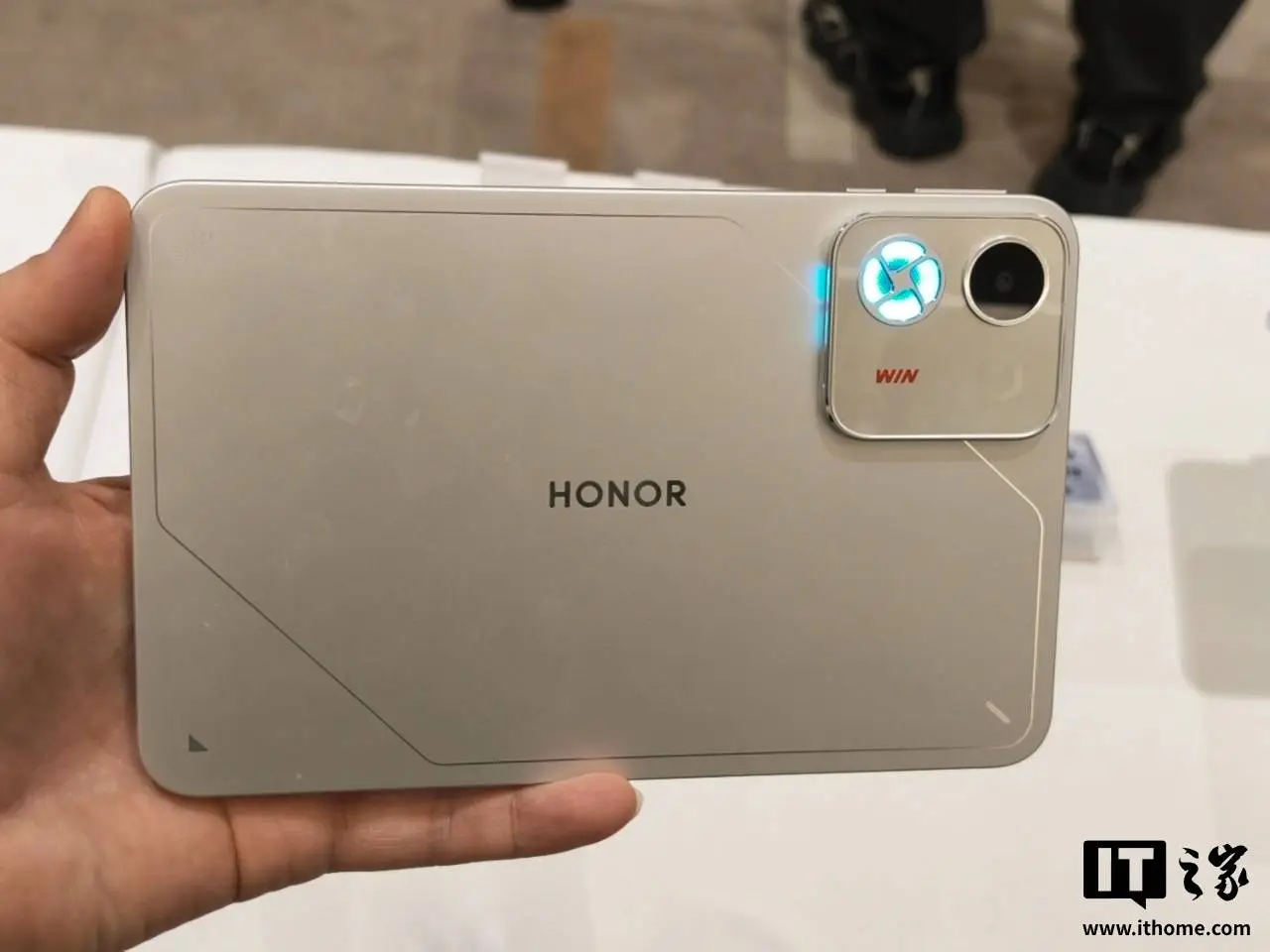 honor-win-pad-1