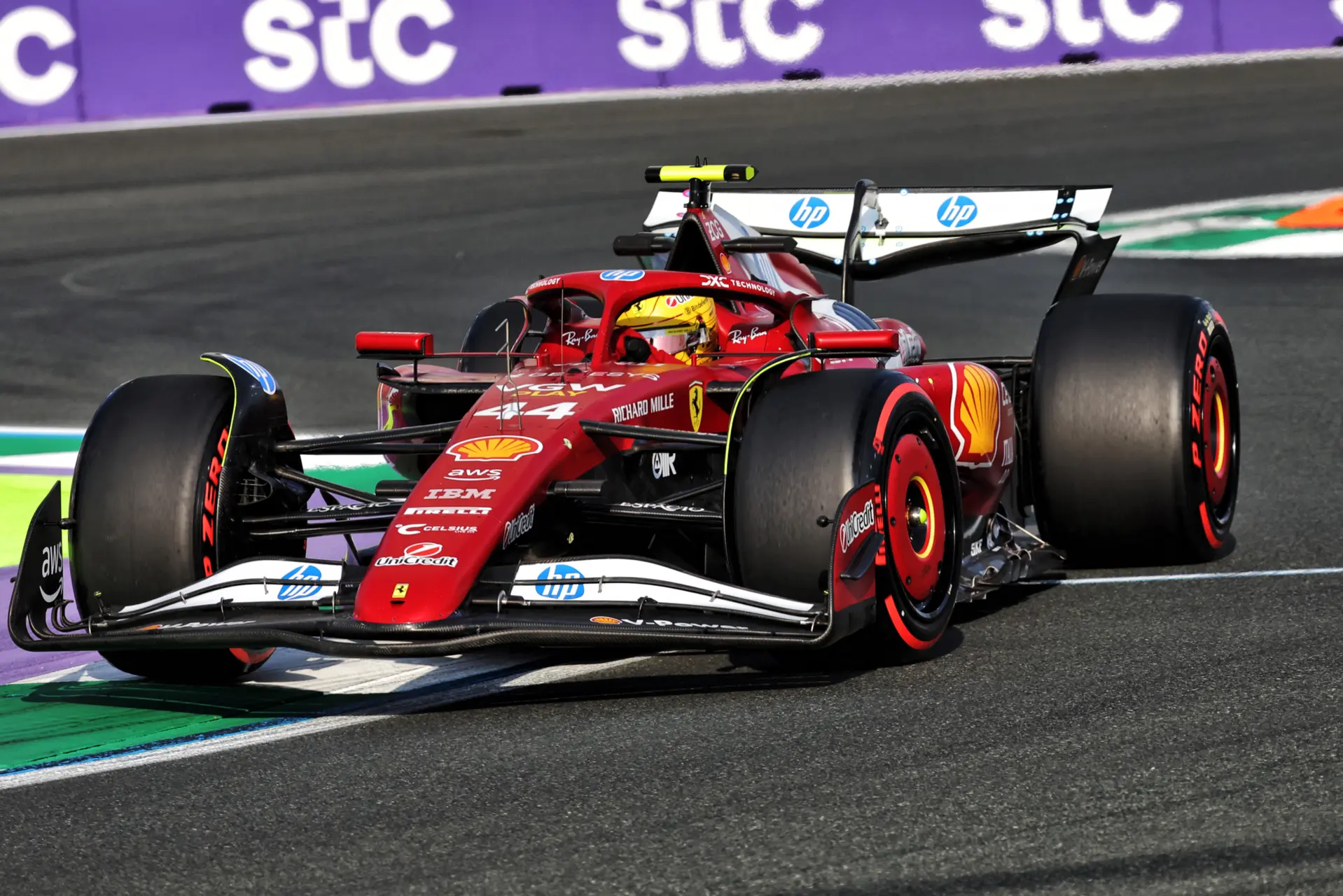 hamilton jeddah fp1