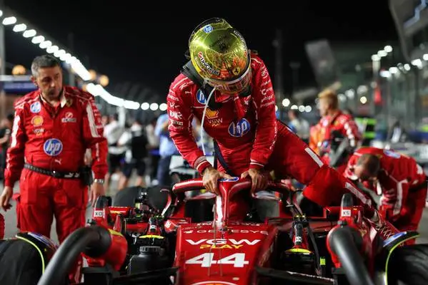 lewis-hamilton-singapore-gp-jpg