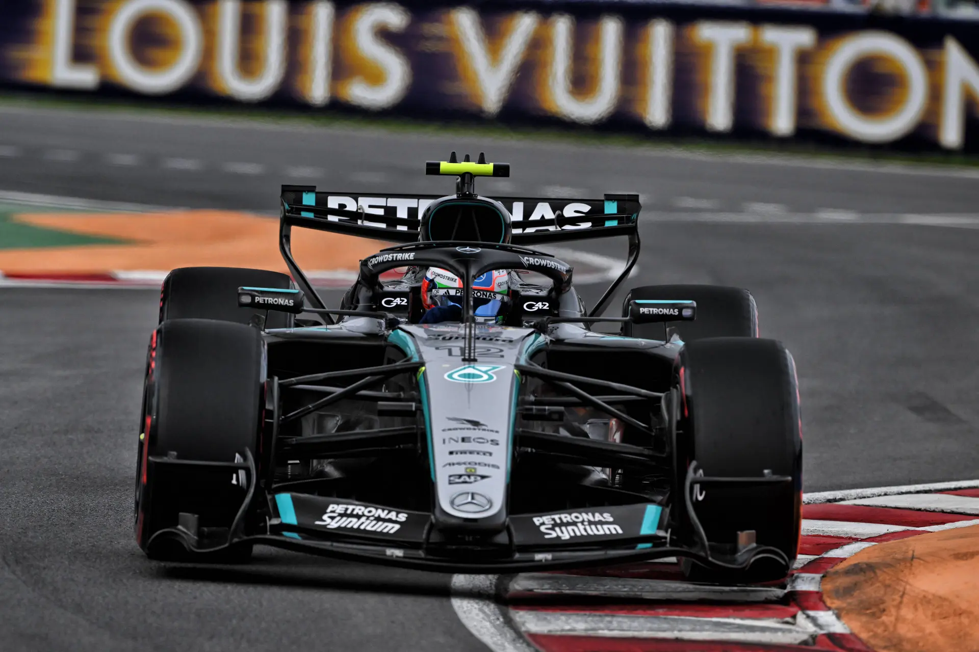 antonelli-canada-qualifiying-mercedes-jpg