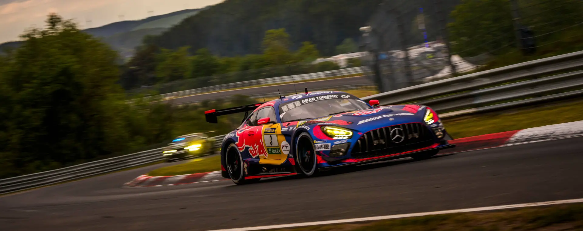 Max Verstappen bij de 24 uur van de Nürburgring 2026