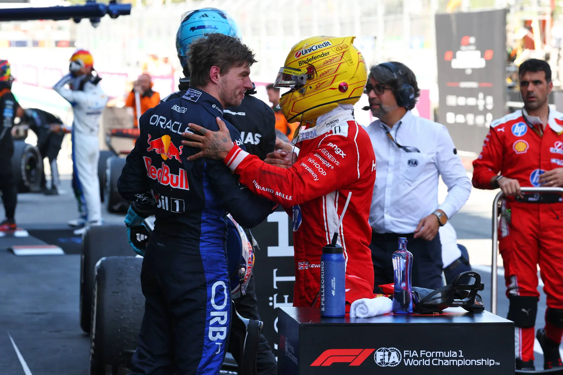 verstappen-hamilton-barcelona-jpg