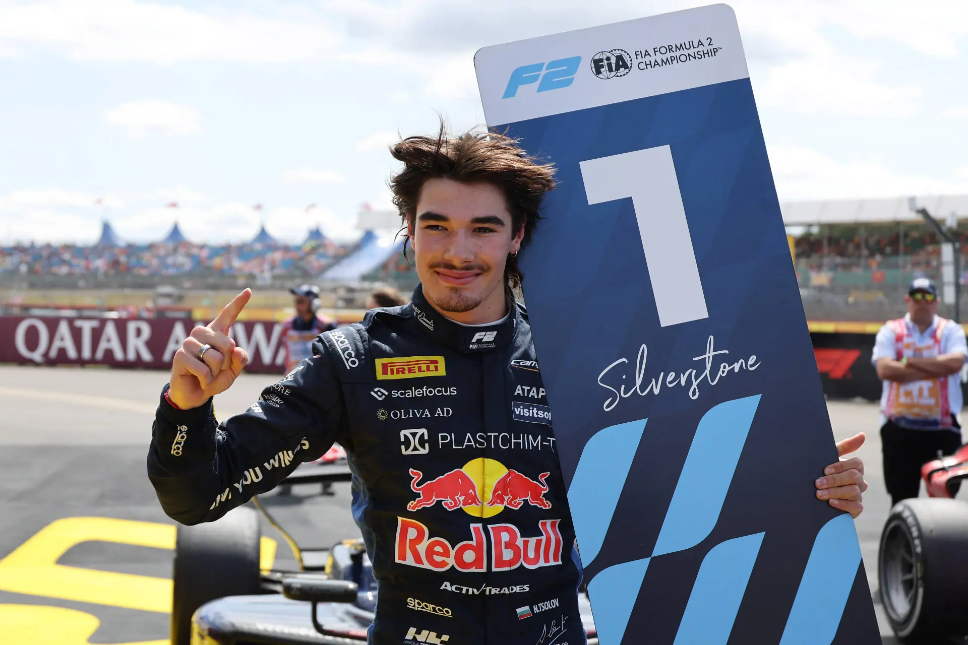 formula-2-f2-nikola-tsolov-red-bull-jpg