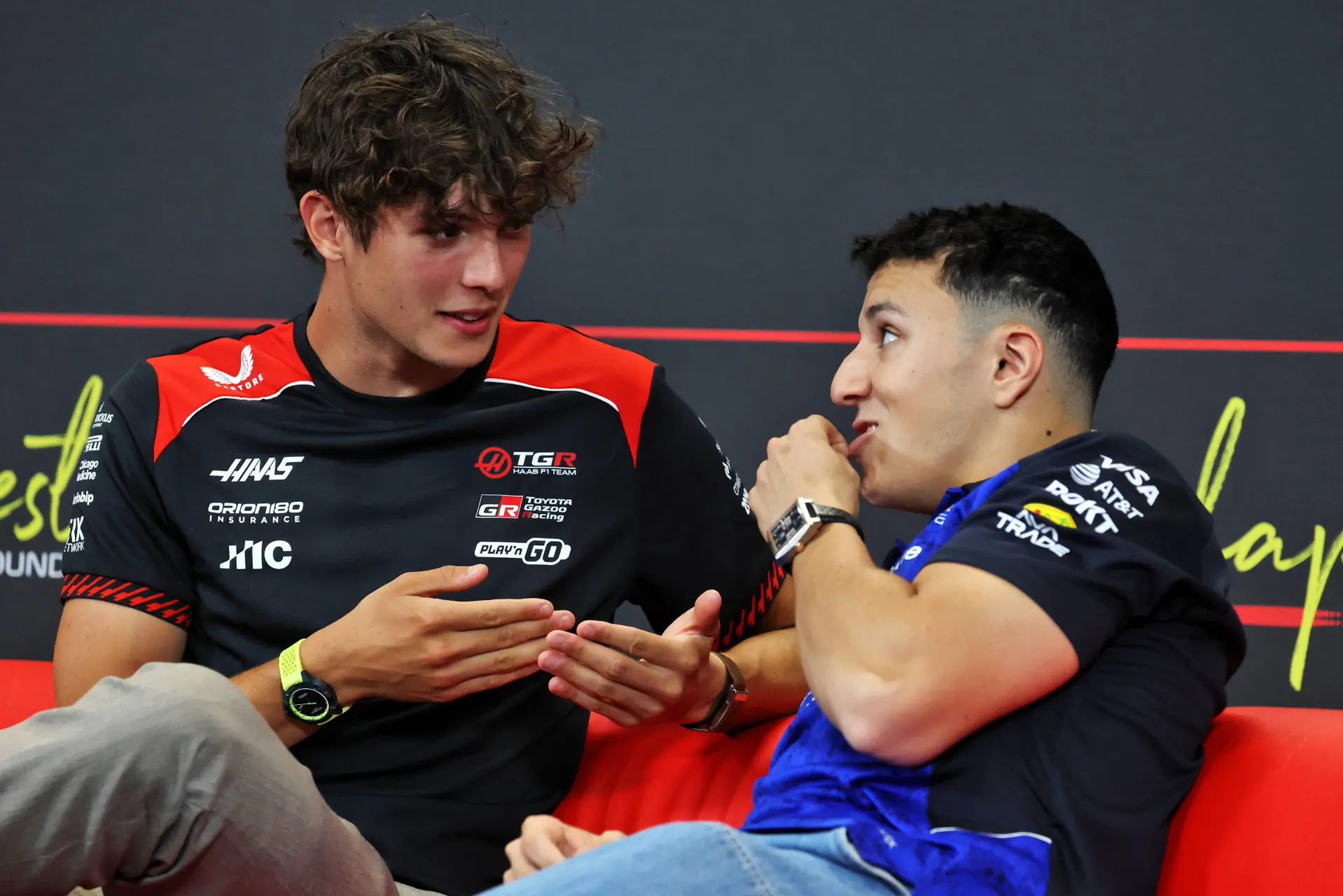 isack-hadjar-red-bull-racing-hongarije-persco-oliver-bearman