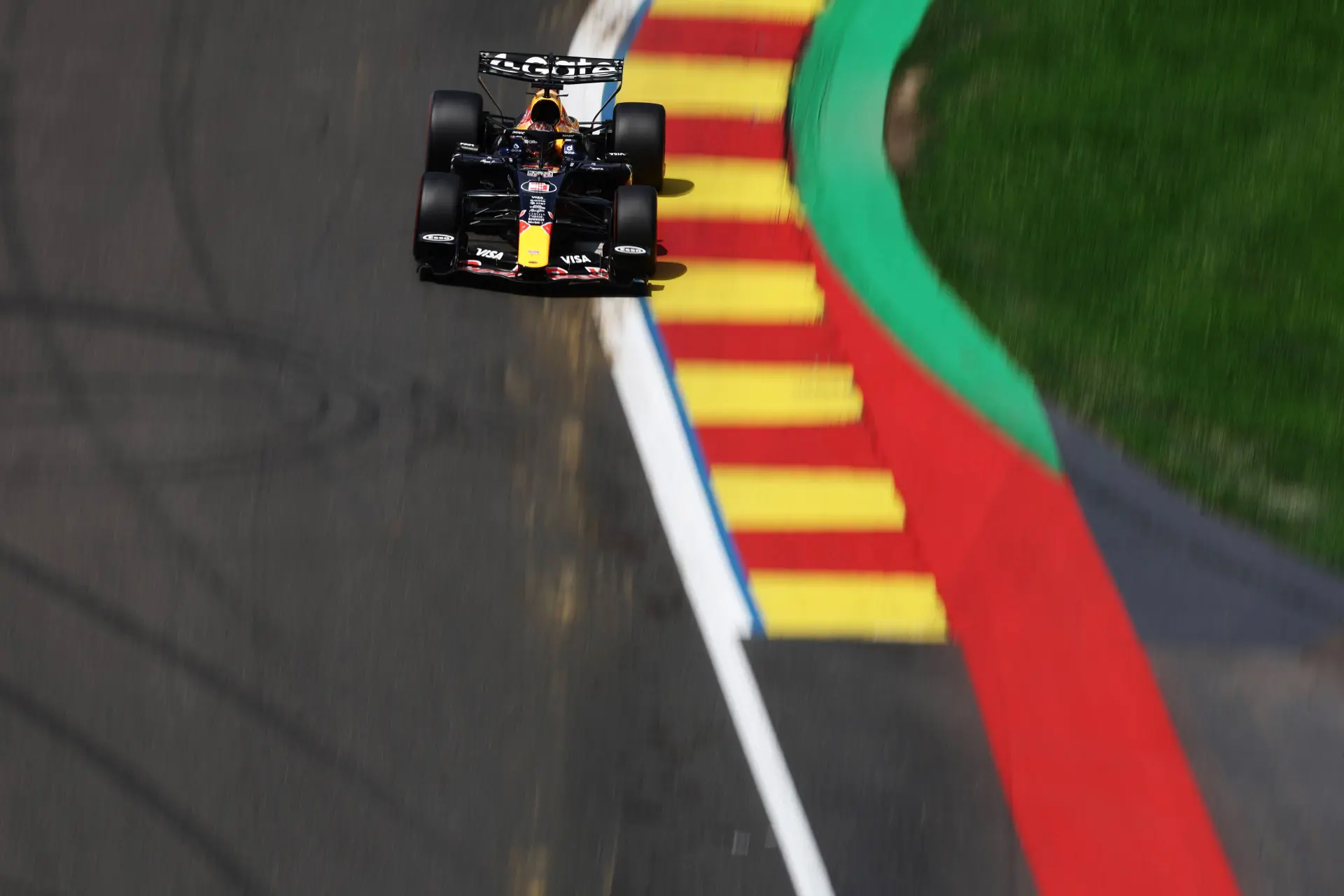 max-verstappen-red-bull-racing-zaterdag-belgie