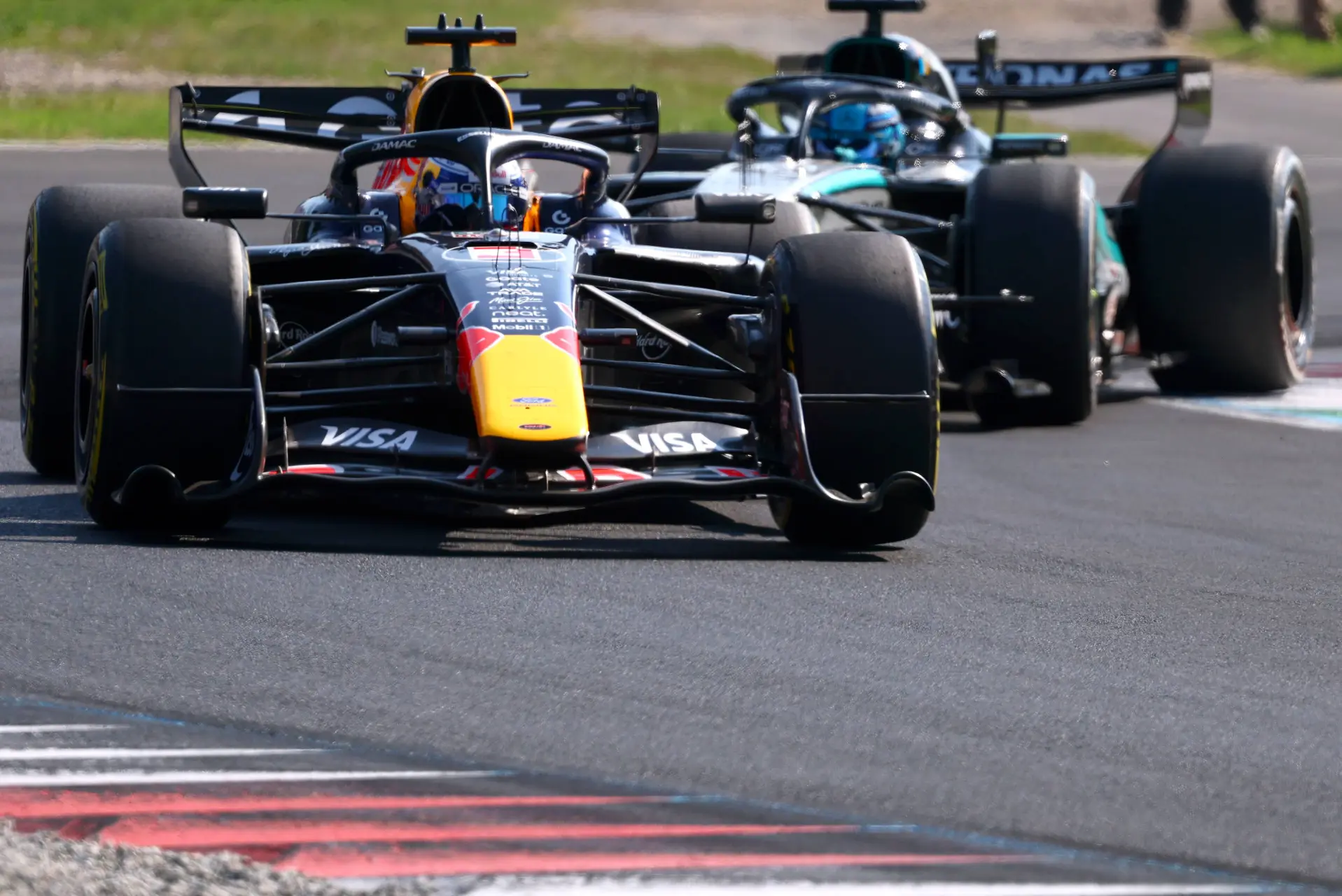 max-verstappen-george-russell-monza