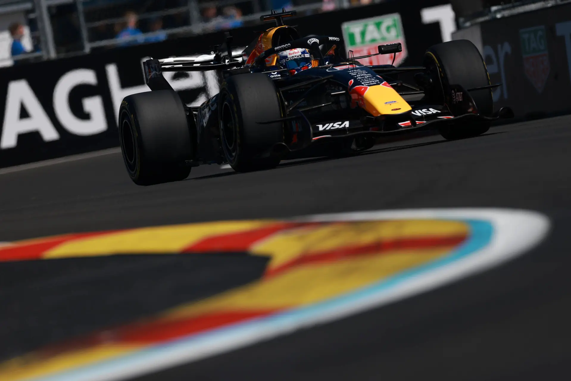 max-verstappen-madrid-vt1