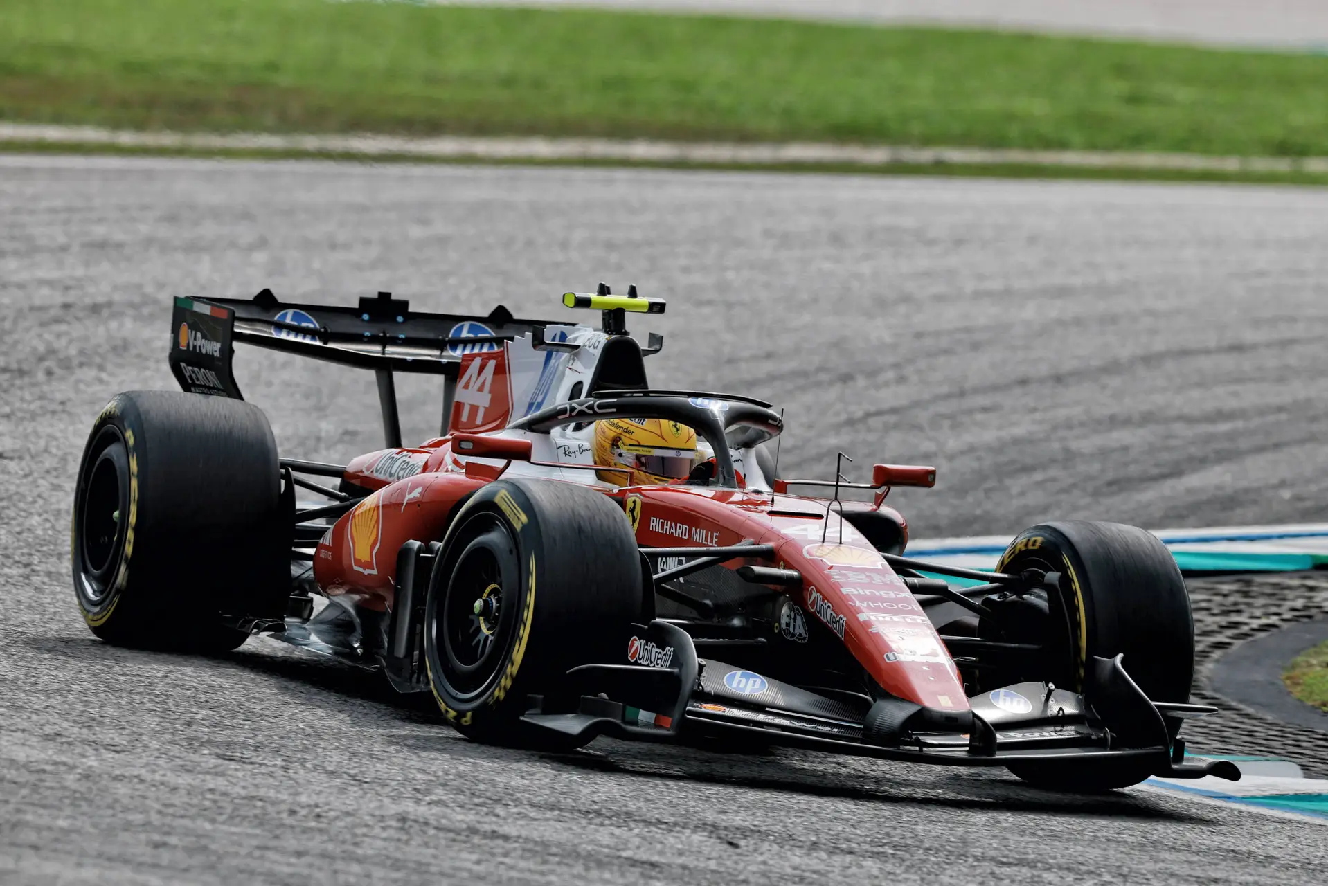 lewis-hamilton-bahrein-maleisie