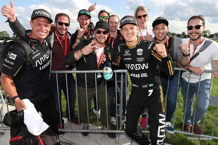 1 06 03 ericsson with f1 teammates