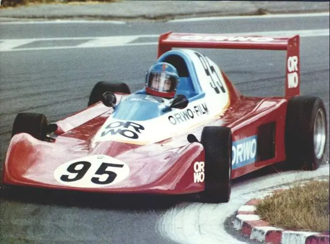 1 formula waster car
