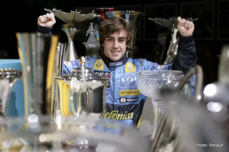 14 alonso champion trophies renault