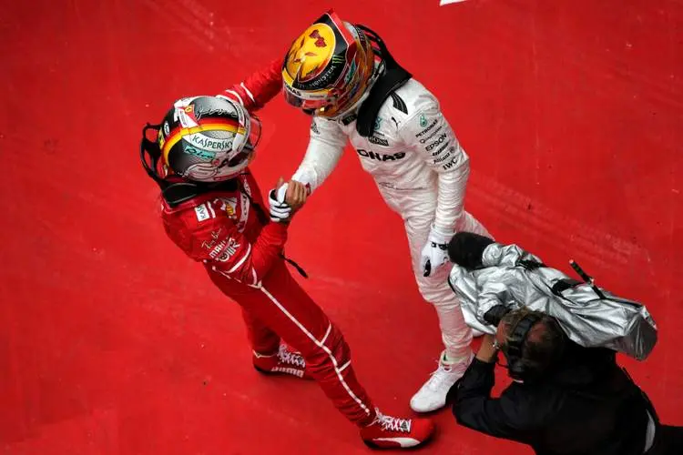 61348932 vettel hamilton formula 1