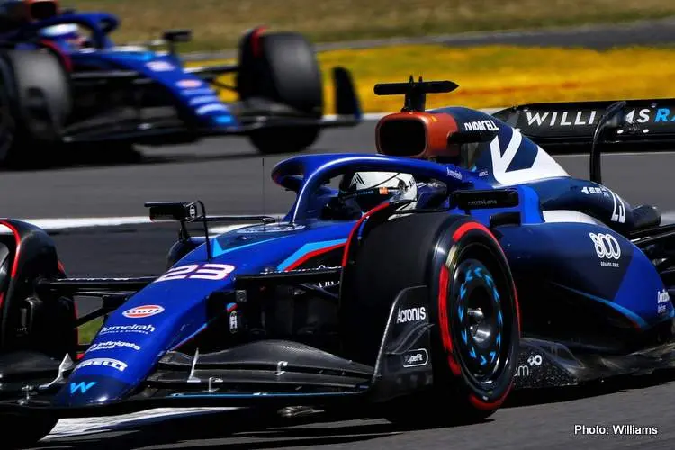 albon sargeant williams f1 silverstone