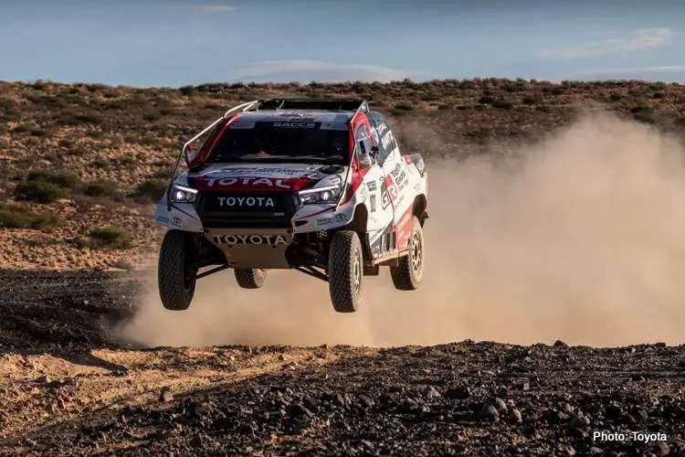 alonso dakar toyota photo