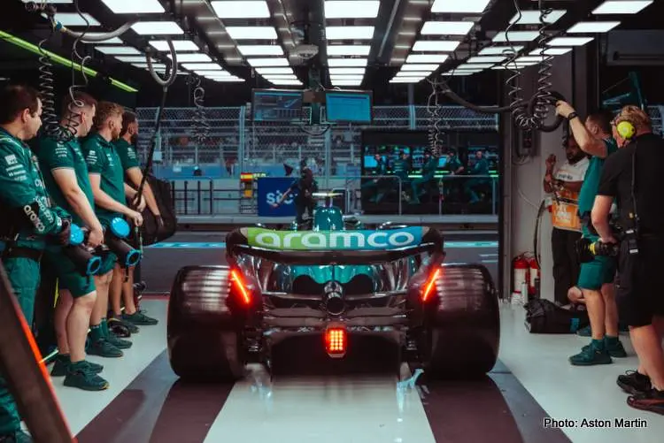 aston martin fernando alonso