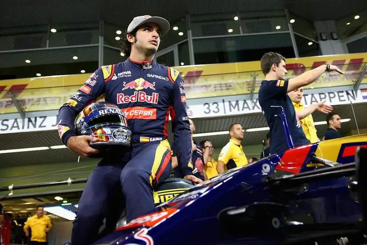 carlos sainz f1 grand prix abu dhabi previews 1 olshqpdfcx