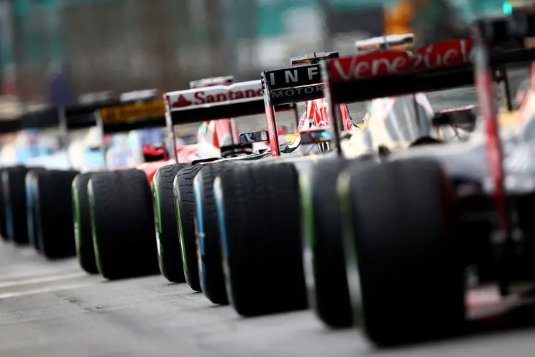 f1grandprixmalaysiaqualifyingfe2h9wnujbux