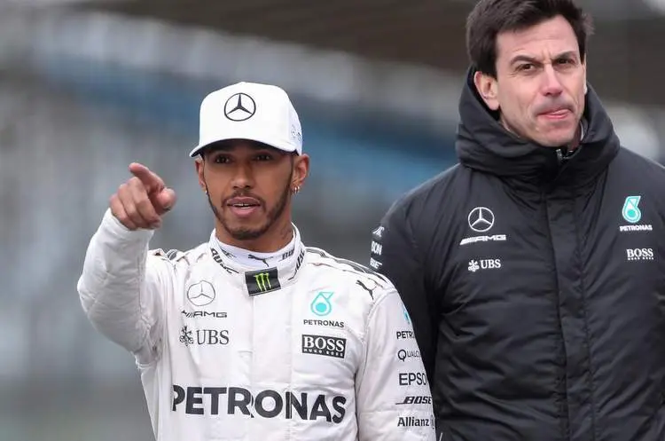 formel 1 toto wolff sieht bei lewis hamilton eine unglaubliche leistung 001