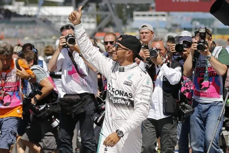 hamilton silverstone pole3