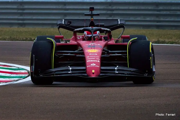 leclerc ferrari fiorano sainz f1 2022