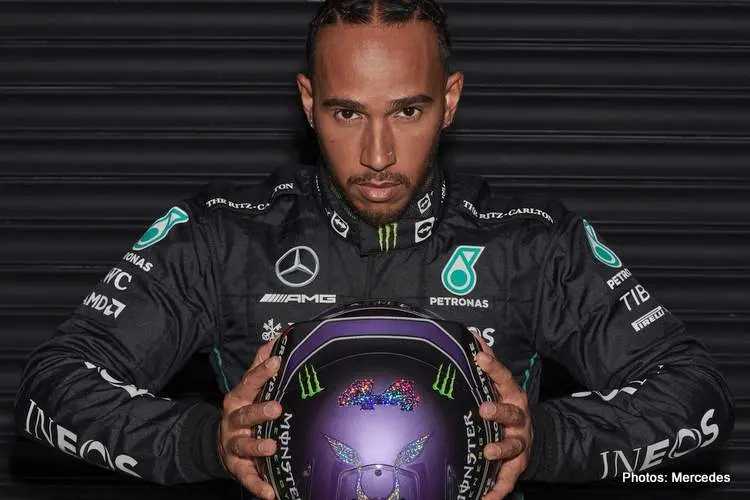 lewis hamilton betting favourite for 2022 world f1 title