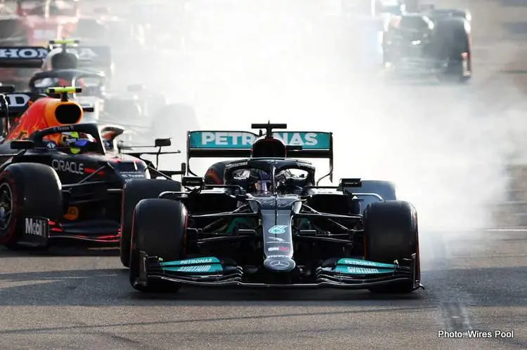 lewis hamilton mistake baku 2021 mercedes