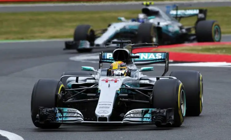 lewis hamilton valtteri bottas