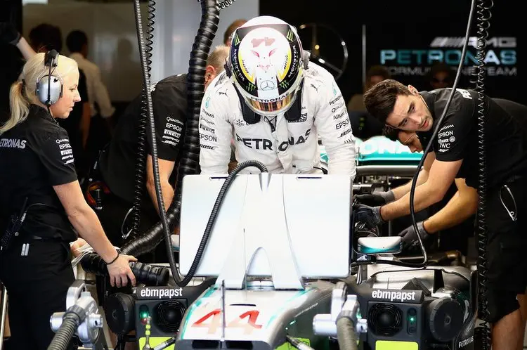 lewishamiltonf1grandprixabudhabipracticehttot8hnucfx