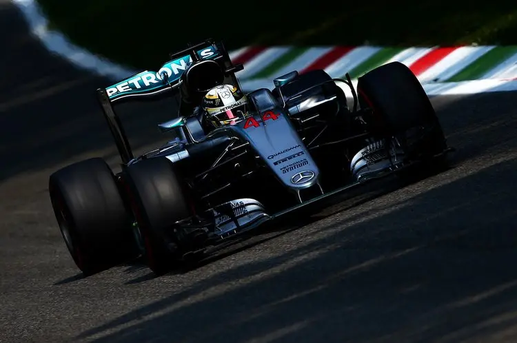 lewishamiltonf1grandprixitalypractice1cmyuqx1oxwx