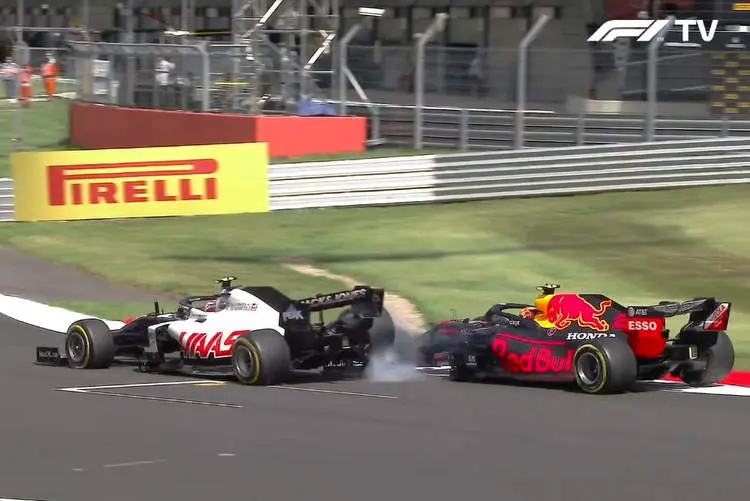 magnussen hulkenberg crash