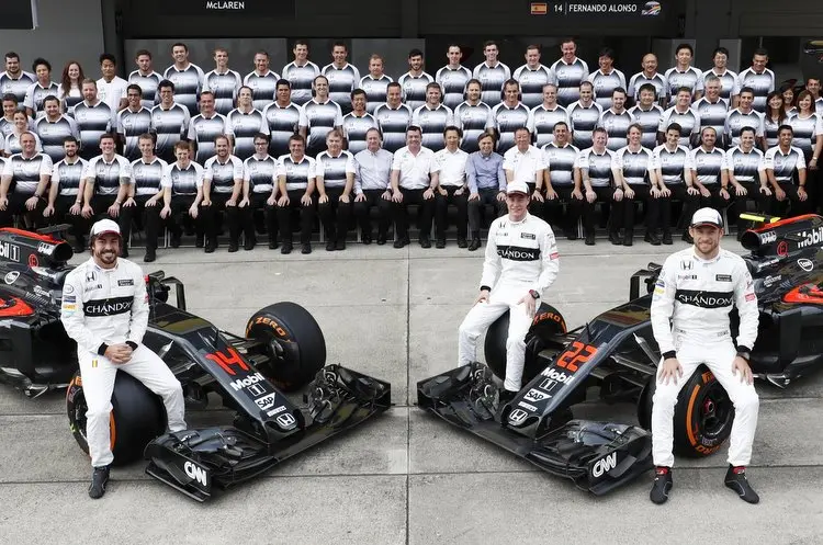 mclaren team 001