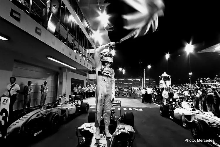 mercedes lewis hamilton