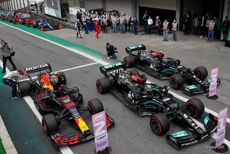 pole man lewis hamilton mercedes verstappen parc ferme 001