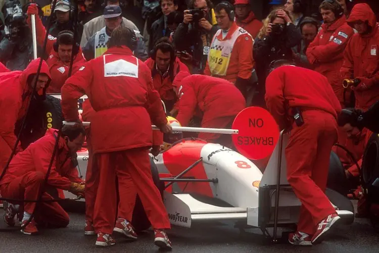 senna donington pitstop