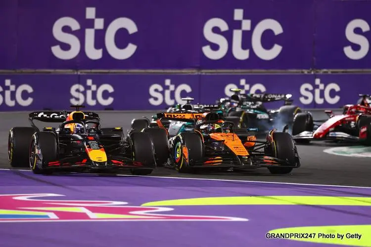verstappen piastri jeddah 2025