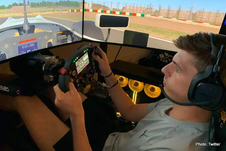 verstappen sim 2022