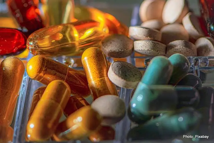 vitamins 7661774 1280