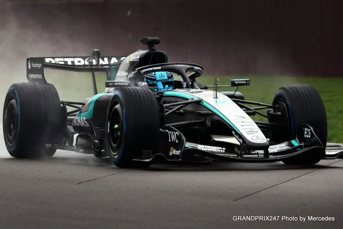 Russell-Mercedes-W17-Shakedown-2026