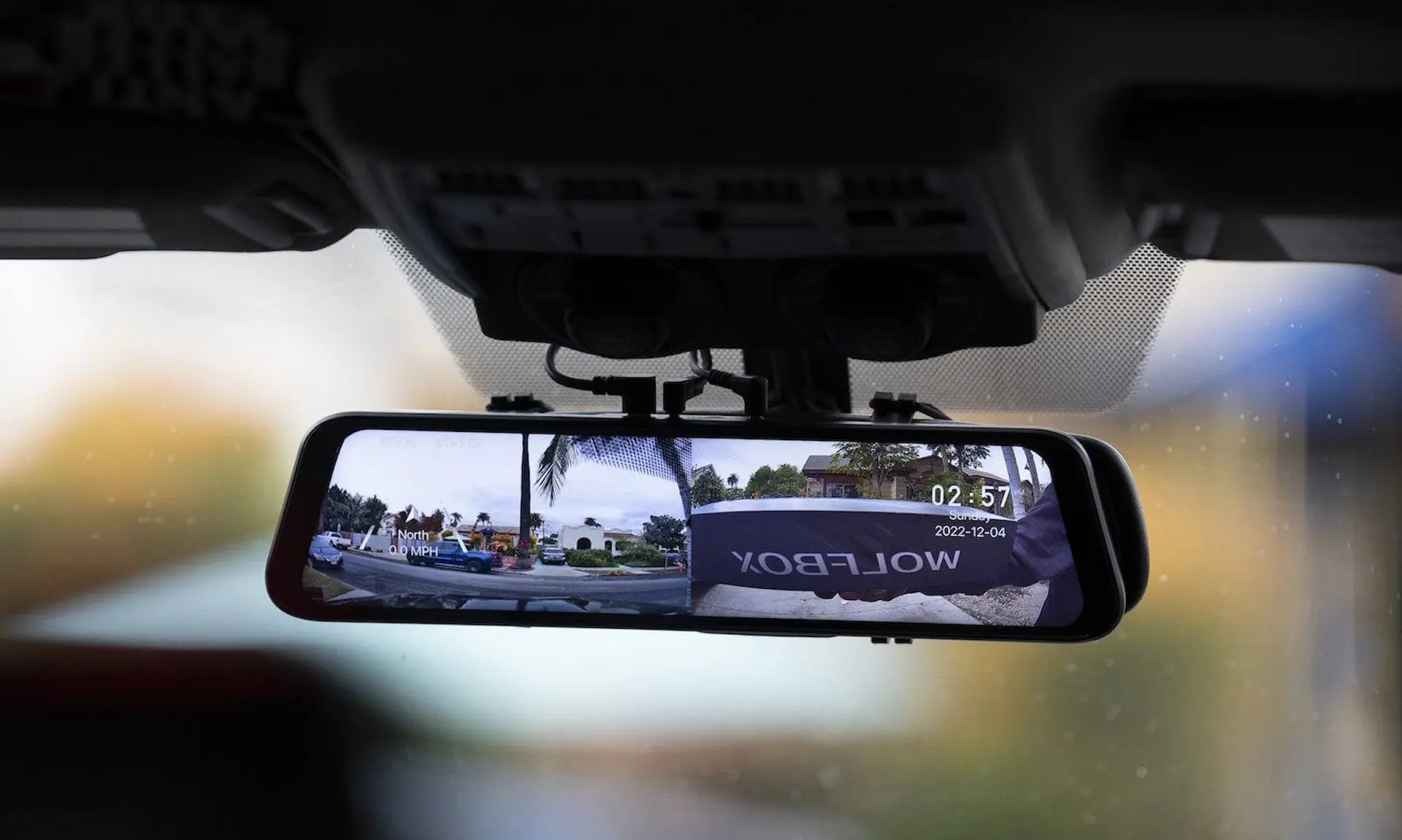 WOLFBOX-G900-4K-Front-2-5K-Rear-Touchscreen-Dashcam-01